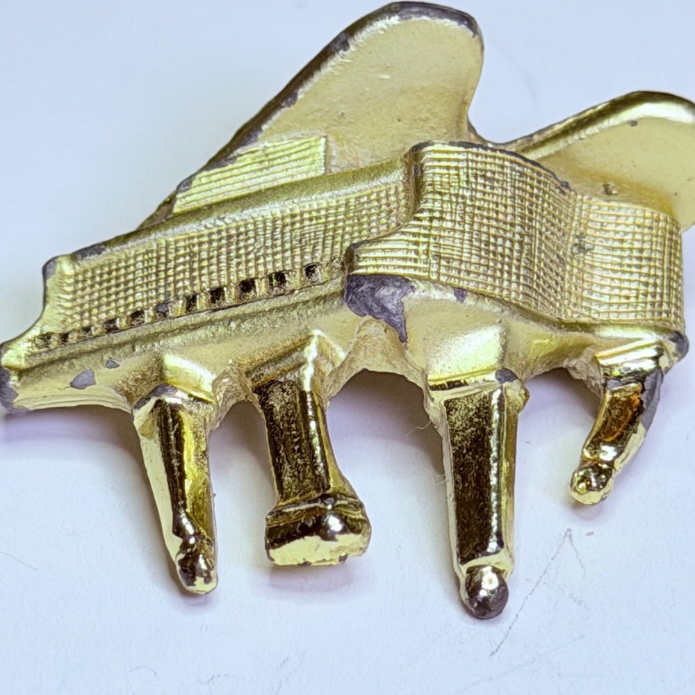 Vintage‎ Gold Tone Grand Piano Brooch Musical Instrument Novelty Pin 1 Inch